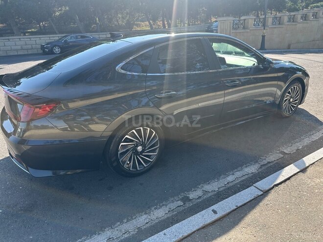 Hyundai Sonata-3