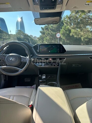 Hyundai Sonata-11