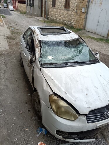 Hyundai Accent-6