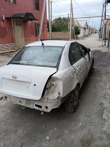 Hyundai Accent-5