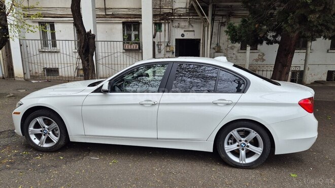 BMW 320d-8