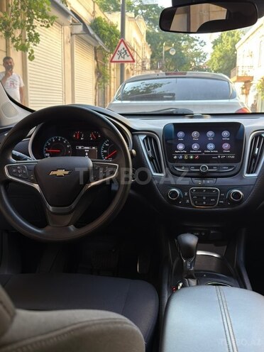 Chevrolet Malibu-9