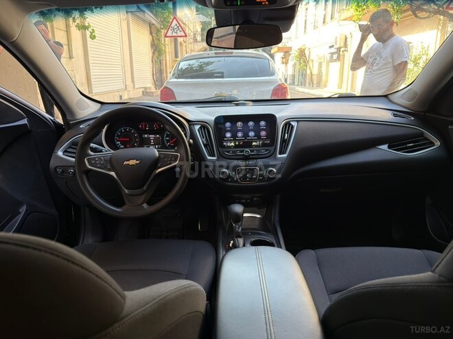 Chevrolet Malibu-8