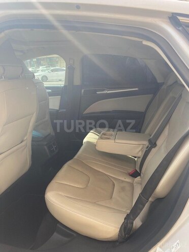 Ford Mondeo-4