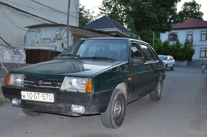 LADA (VAZ) 21099-2