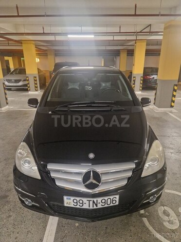 Mercedes B 180-3