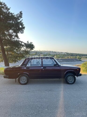 LADA (VAZ) 2107-2