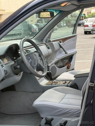 Mercedes E 270-15