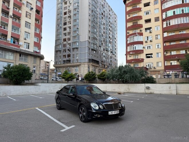 Mercedes E 350-11