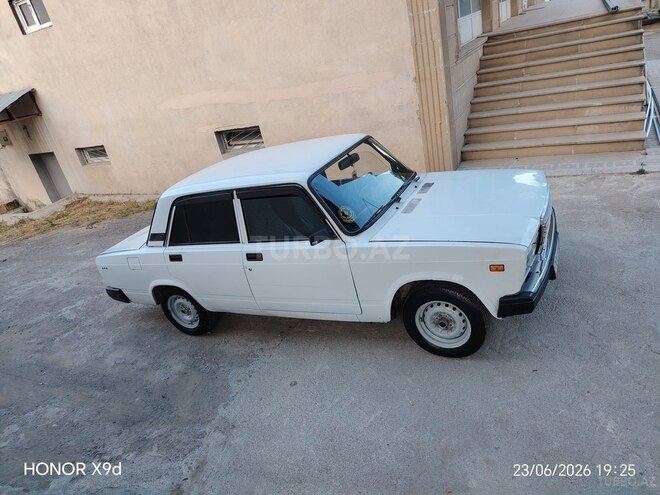 LADA (VAZ) 2107-4