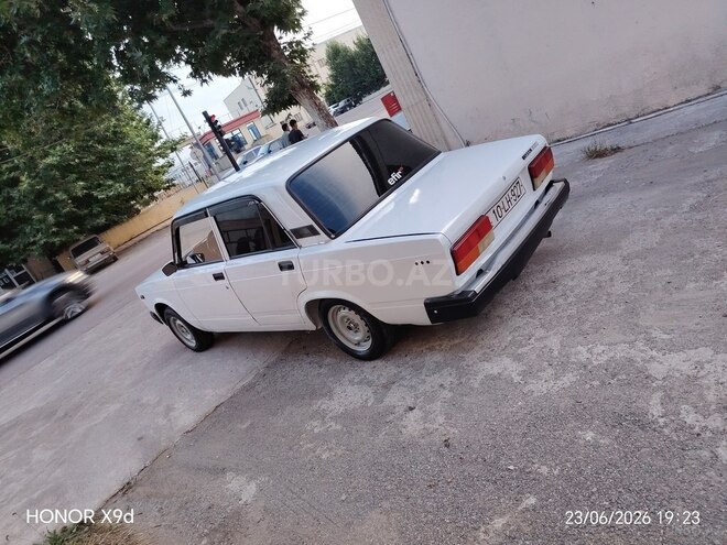 LADA (VAZ) 2107-17