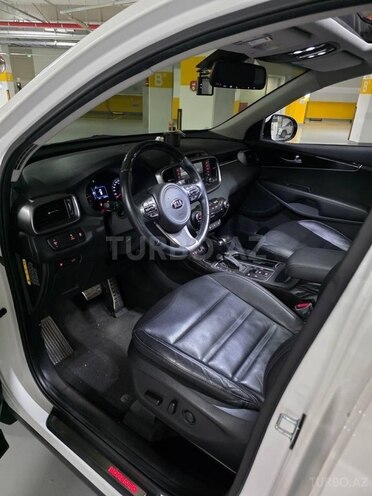 Kia Sorento-11