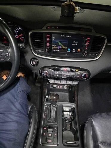 Kia Sorento-10