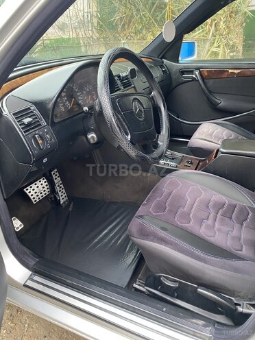 Mercedes C 200-2