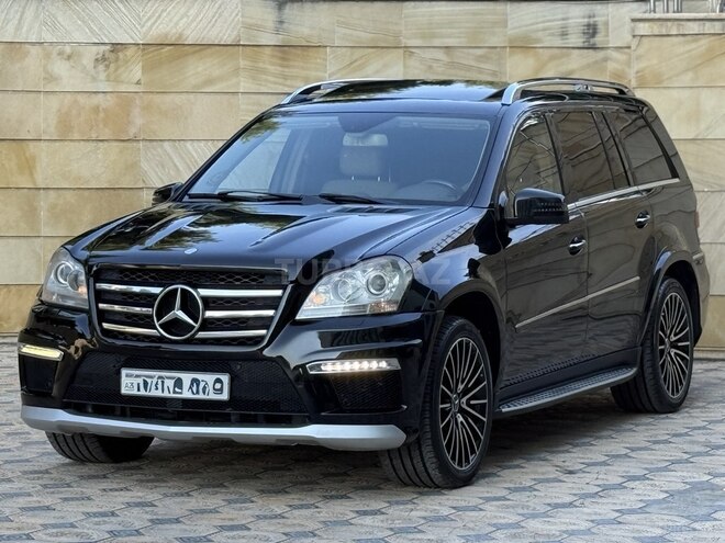 Mercedes GL 550 4MATIC-6