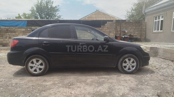 Kia Rio-2