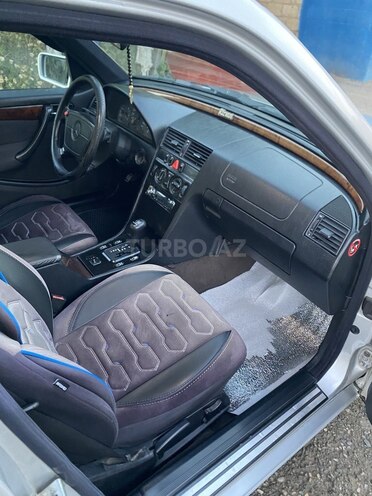 Mercedes C 200-10