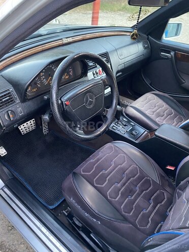 Mercedes C 200-11