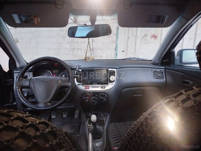 Kia Rio-4