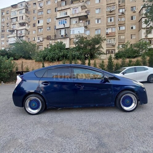 Toyota Prius-15