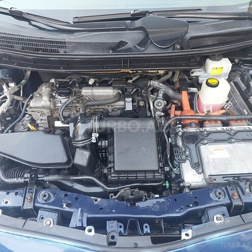 Toyota Prius-14