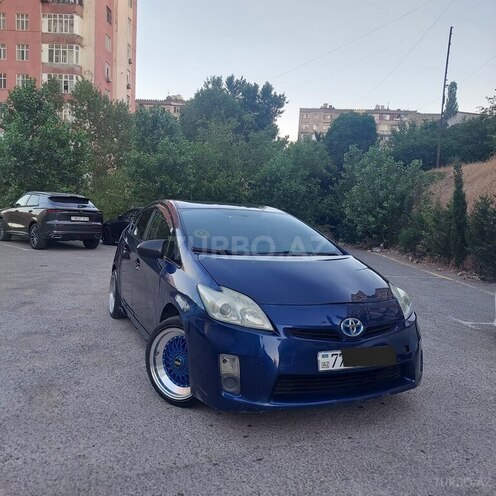 Toyota Prius-18