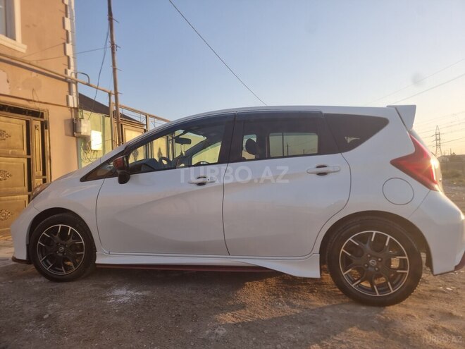 Nissan Note-7