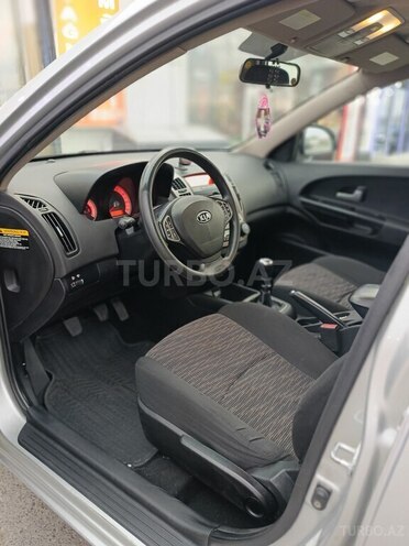 Kia Ceed-12