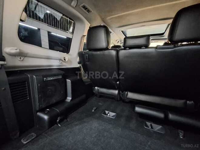 Mitsubishi Pajero-16