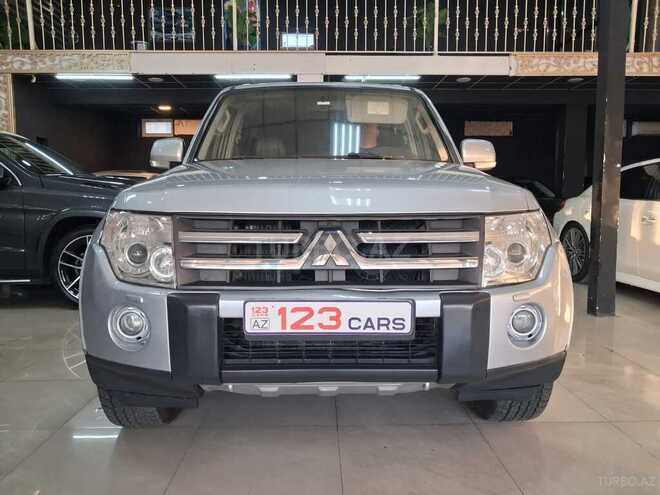 Mitsubishi Pajero-1