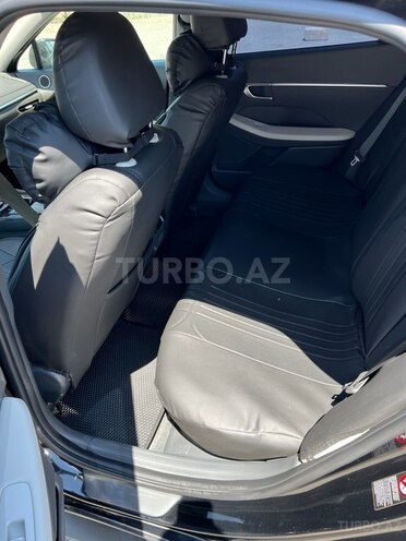 Hyundai Sonata-16