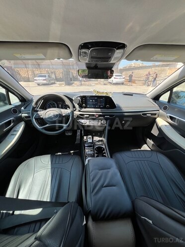 Hyundai Sonata-13