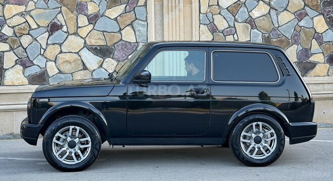 LADA (VAZ) Niva-12
