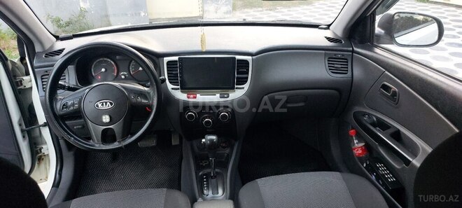 Kia Rio-2