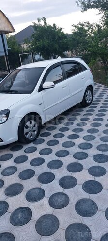 Kia Rio-5