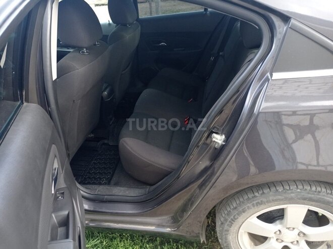 Chevrolet Cruze-6