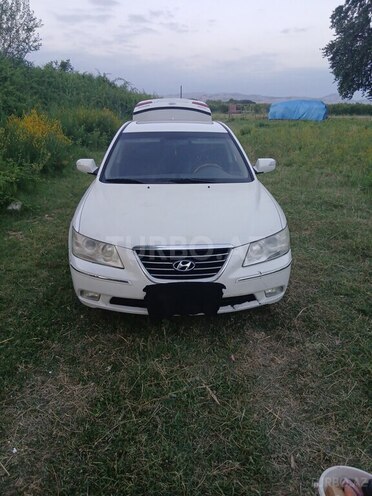 Hyundai Sonata-1