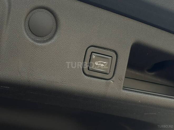 Chevrolet Equinox-21