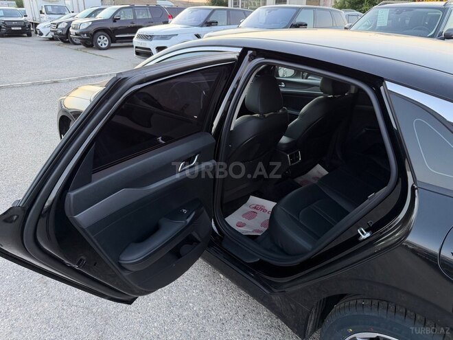 Kia K5-21