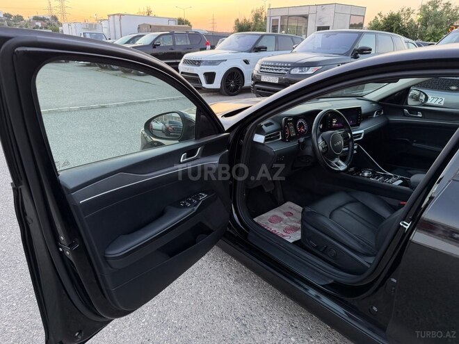 Kia K5-17