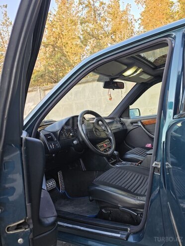 Mercedes C 200-12