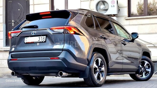 Toyota RAV4-9