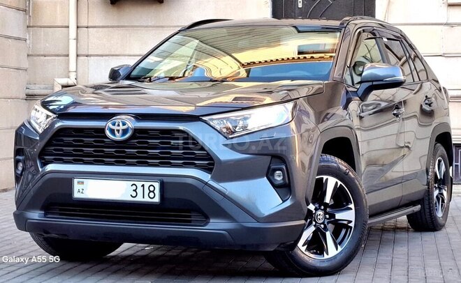 Toyota RAV4-1