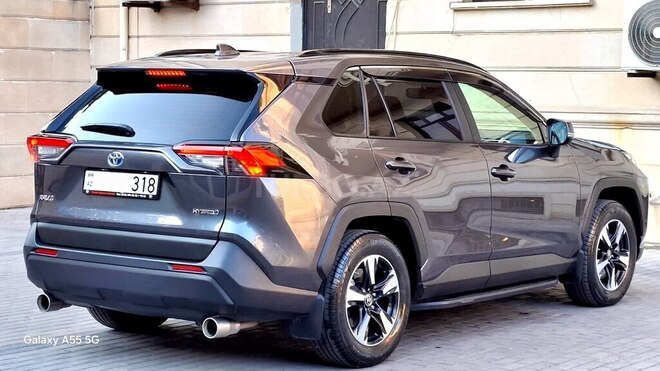 Toyota RAV4-7