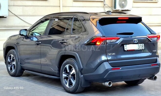 Toyota RAV4-6