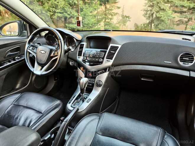 Chevrolet Cruze-11