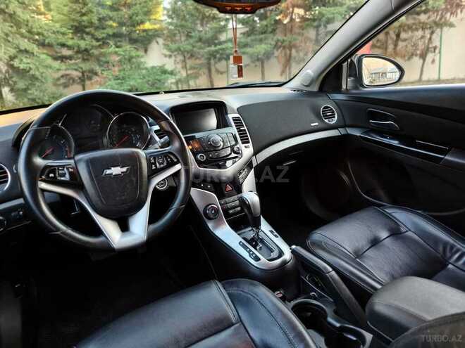 Chevrolet Cruze-10