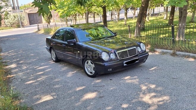 Mercedes E 240-14