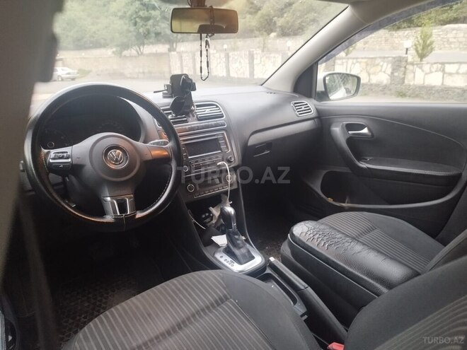 Volkswagen Polo-7