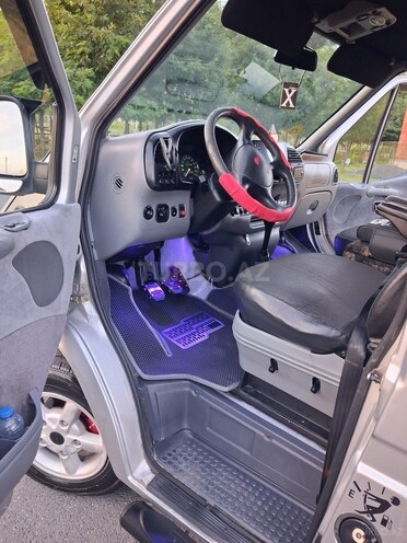 Ford Transit-6